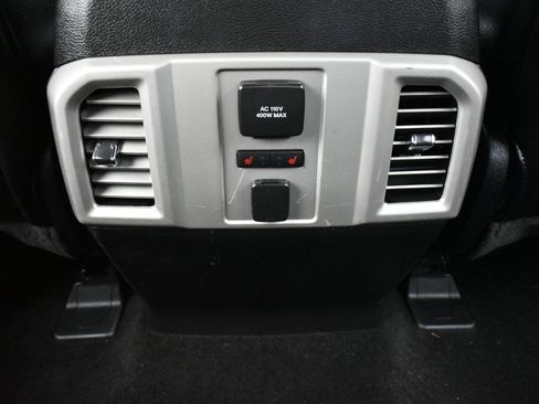 Used 2015 Ford F150 Lariat w/ Equipment Group 502A Luxury image 40