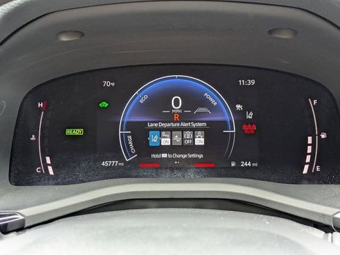 Used 2025 Toyota Camry LE FWD image 28