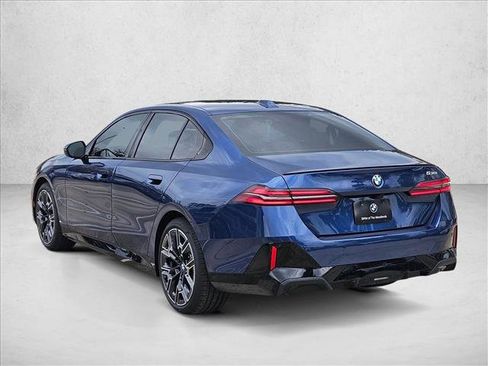 Used 2026 BMW 530i w/ M Sport Package RWD image 7