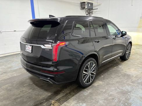 Used 2022 Cadillac XT6 Sport image 3