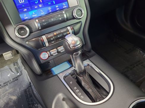 Used 2019 Ford Mustang Coupe w/ Equipment Group 101A RWD image 16