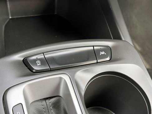 Used 2024 Chevrolet Trax LS w/ LS Convenience Package FWD image 25