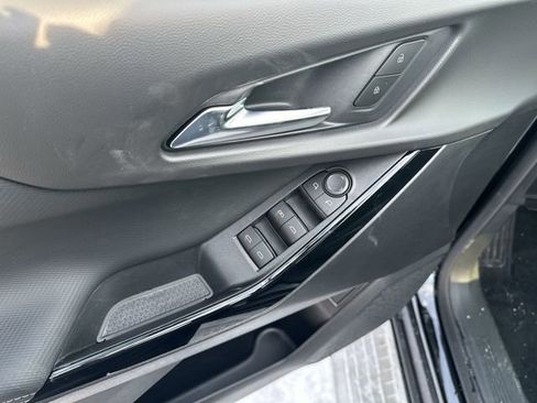 New 2026 Chevrolet Equinox LT w/ Convenience Package II image 24