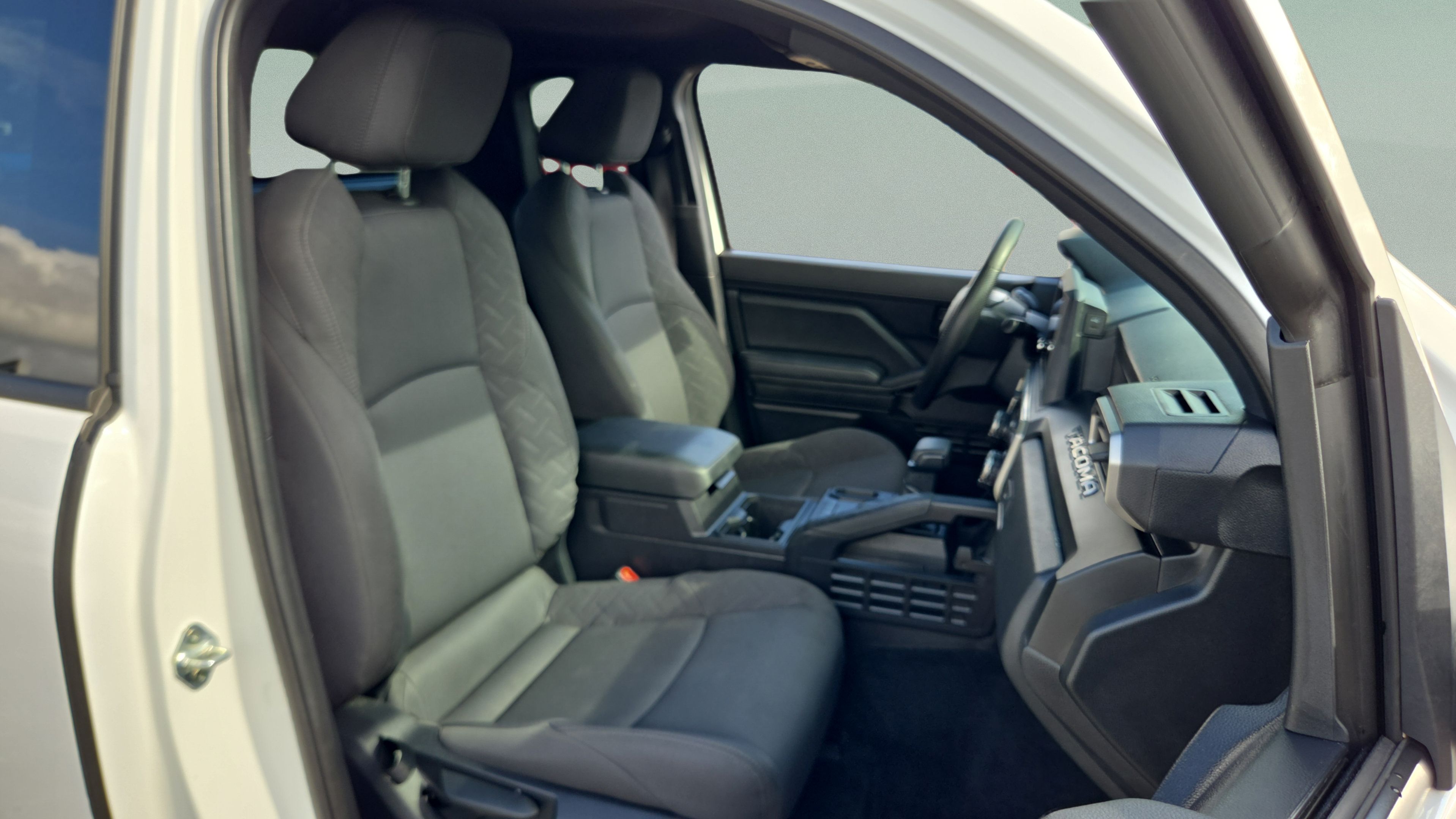 Used 2024 Toyota Tacoma SR RWD image 18