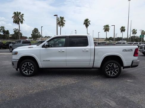 Used 2025 RAM 1500 Laramie AWD/4WD image 8