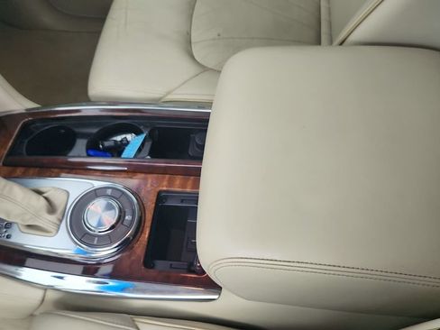 Used 2016 INFINITI QX80 2WD w/ Deluxe Technology Package image 17