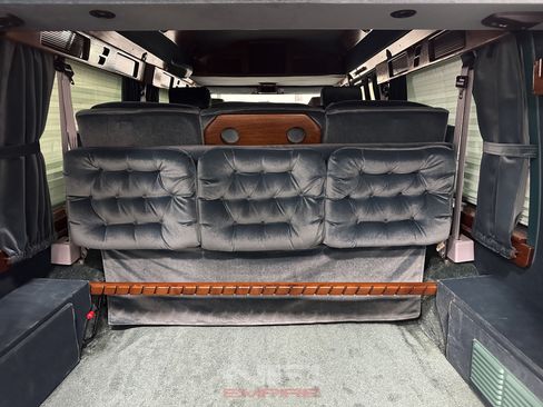 Used 1992 Chevrolet G20 RWD image 43