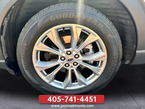 Used 2021 Ford Explorer Limited w/ Equipment Group 301A AWD/4WD image 41
