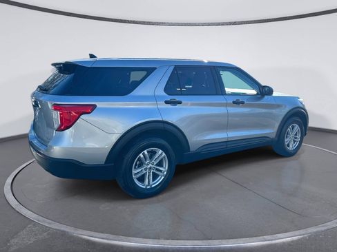 Used 2022 Ford Explorer 4WD image 4
