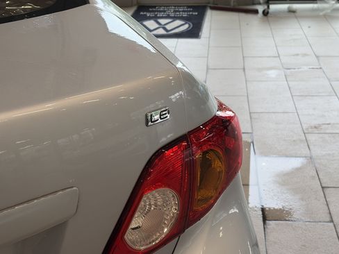 Used 2010 Toyota Corolla LE FWD image 8