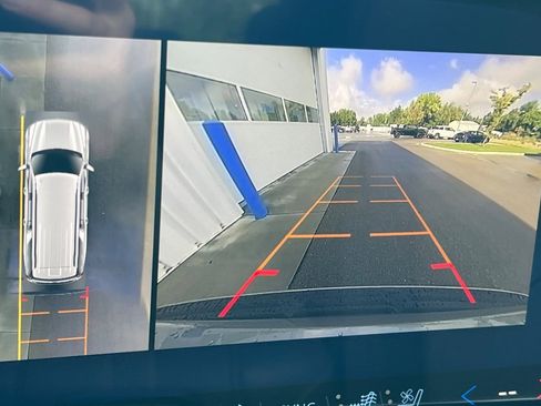 New 2026 Chevrolet Suburban High Country image 19