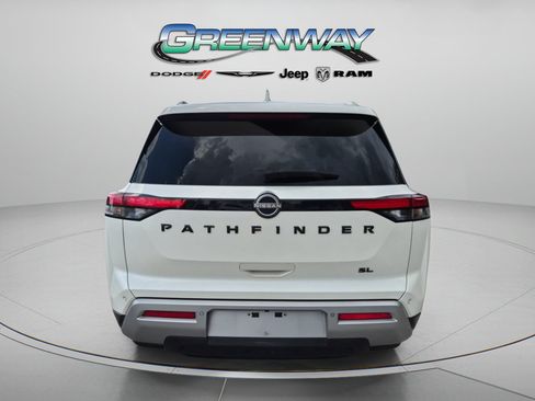 Used 2022 Nissan Pathfinder SL w/ SL Premium Package FWD image 2