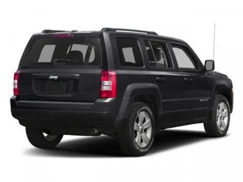 Used 2017 Jeep Patriot High Altitude image 2
