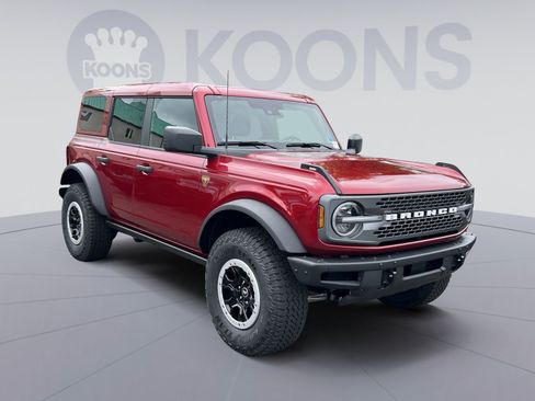 New 2025 Ford Bronco Badlands w/ Sasquatch Package AWD/4WD image 2