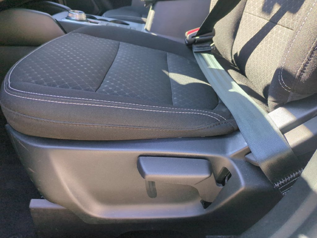 Used 2025 Ford Escape Active AWD/4WD image 11