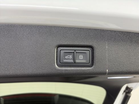 Used 2025 Audi Q5 Premium Plus w/ Premium Plus AWD/4WD image 14