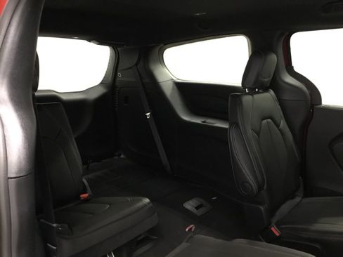 New 2026 Chrysler Pacifica Select image 44