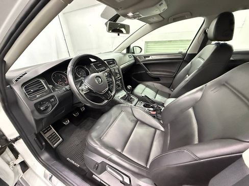 Used 2019 Volkswagen Golf Alltrack S AWD/4WD image 6