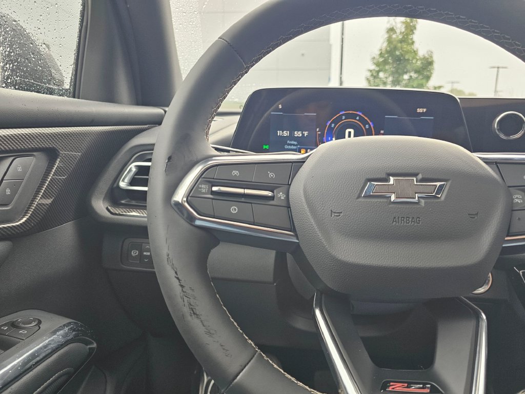 New 2027 Chevrolet Traverse Z71 w/ Driver Confidence Package AWD/4WD image 33