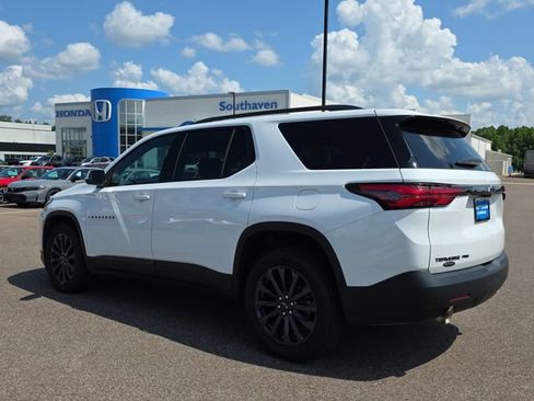 Used 2023 Chevrolet Traverse RS AWD/4WD image 5