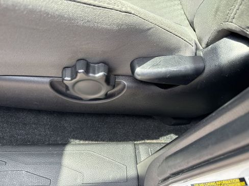 Used 2020 Toyota Tacoma 2WD Access Cab image 14