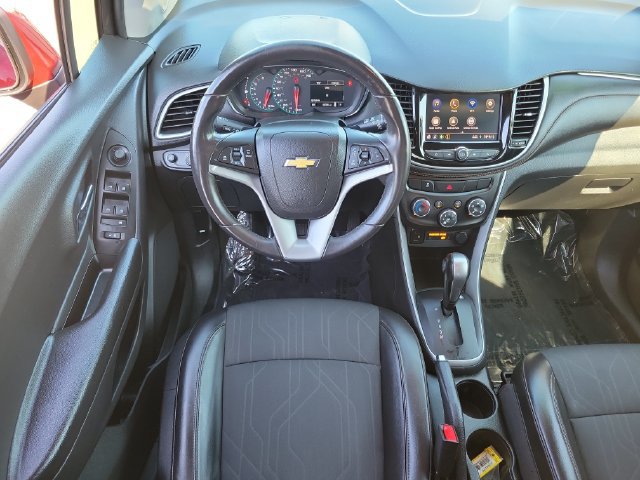 Used 2022 Chevrolet Trax LT w/ LT Convenience Package FWD image 7