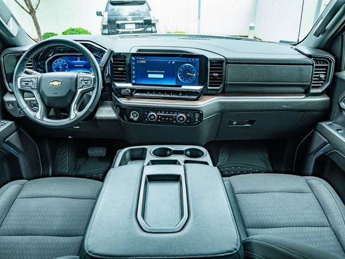 Used 2023 Chevrolet Silverado 1500 LT RWD image 28