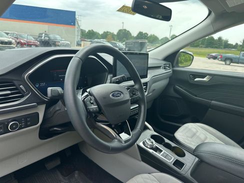 Used 2024 Ford Escape Platinum w/ Premium Technology Package AWD/4WD image 6
