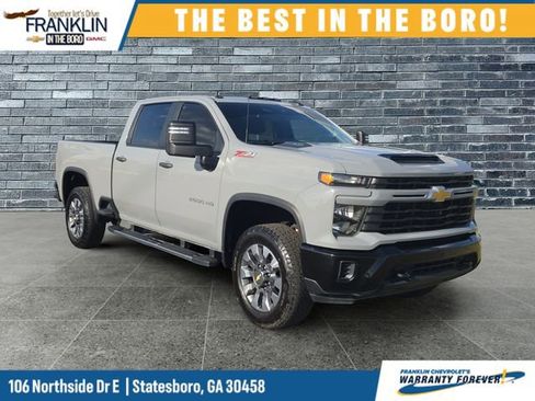 Used 2024 Chevrolet Silverado 2500 Custom w/ Custom Value Package image 7
