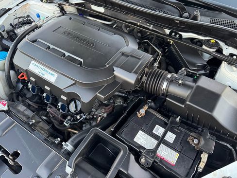 Used 2017 Honda Accord EX-L image 28