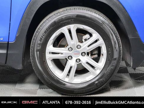 Used 2024 GMC Terrain SLE FWD image 35