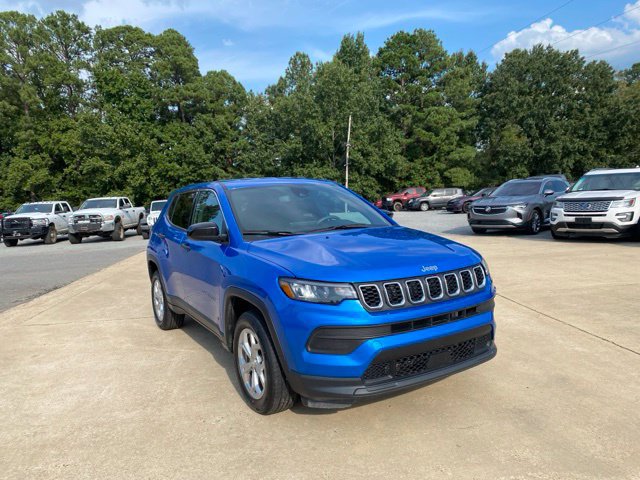 Used 2024 Jeep Compass Sport AWD/4WD image 4