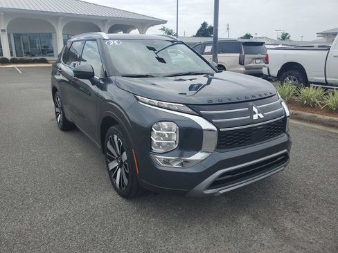 Used 2025 Mitsubishi Outlander SEL FWD image 10