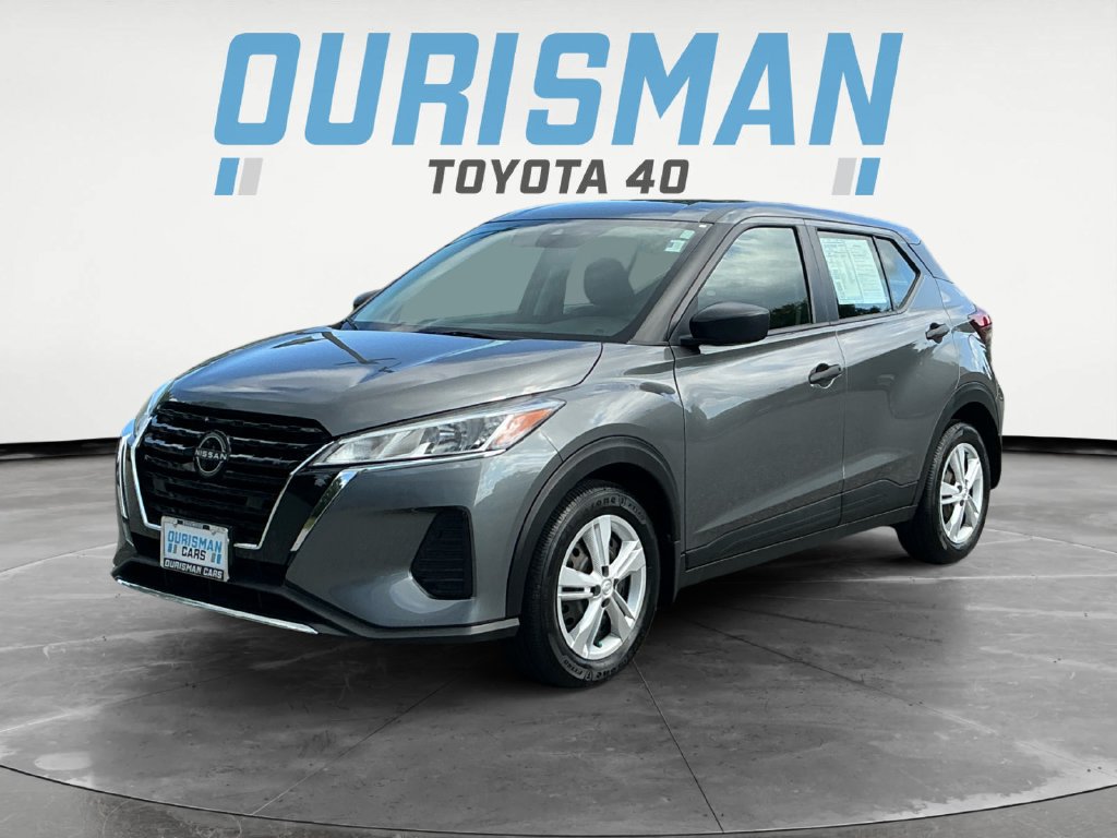 Used 2025 Nissan Kicks Play S FWD image 3