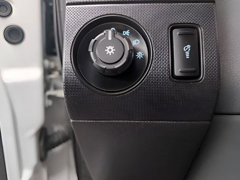 Used 2015 Ford F250 XLT w/ XLT Interior Package image 8