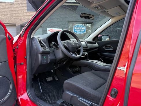 Used 2016 Honda HR-V EX image 10