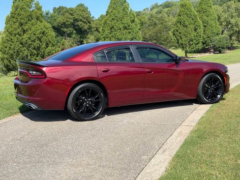 Used 2018 Dodge Charger SXT w/ Blacktop Package RWD image 21