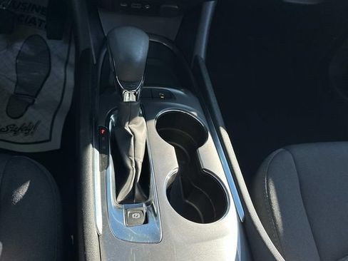 Used 2024 Chevrolet Malibu LT FWD image 30