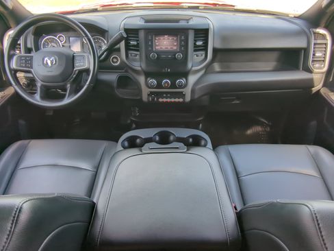 Used 2022 RAM 5500 Tradesman w/ Chrome Appearance Group RWD image 13