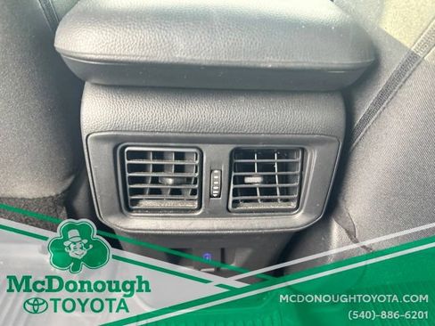 Used 2023 Toyota RAV4 LE AWD/4WD image 8