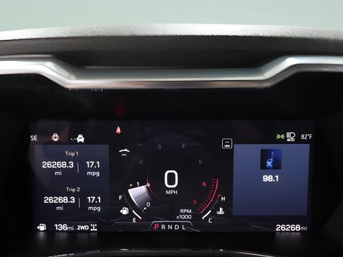 Used 2023 GMC Canyon Denali AWD/4WD image 14