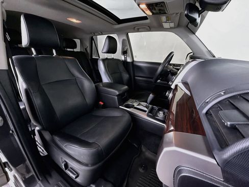 Used 2022 Toyota 4Runner Limited AWD/4WD image 26