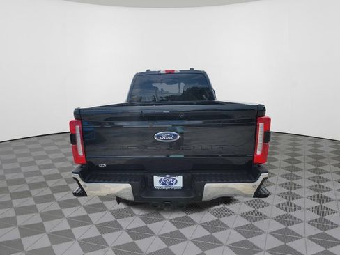 Used 2024 Ford F250 Lariat AWD/4WD image 9