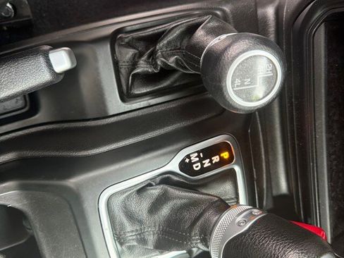 Used 2022 Jeep Wrangler Unlimited Sport image 11