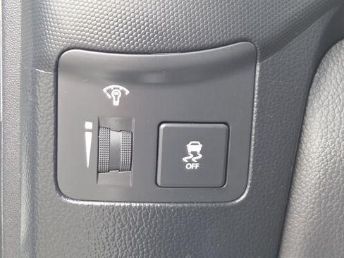Used 2013 Kia Soul + FWD image 29