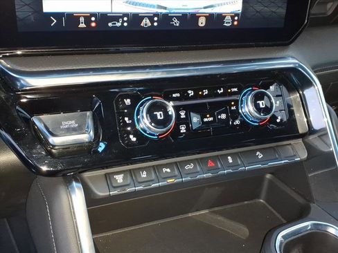 Used 2024 GMC Sierra 2500 Denali w/ Technology Package image 15