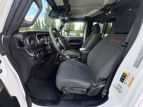 Used 2025 Jeep Wrangler Unlimited Rubicon AWD/4WD image 25