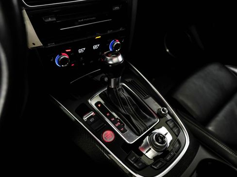 Used 2017 Audi SQ5 Premium Plus AWD/4WD image 24