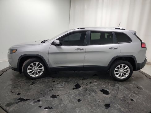 Used 2020 Jeep Cherokee Latitude w/ Cold Weather Group image 4