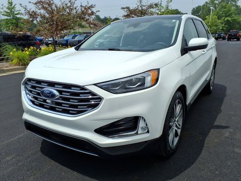 Certified 2024 Ford Edge Titanium w/ Equipment Group 301A AWD/4WD image 3